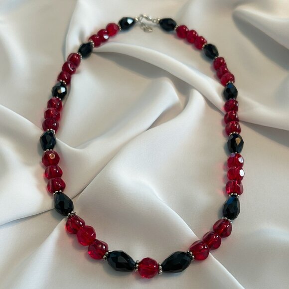 Ruby Red & Black Bead Necklace - Picture 1 of 3